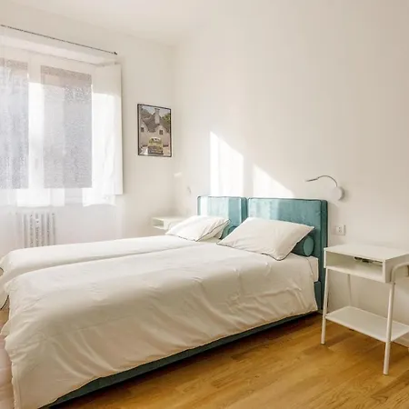 Апартаменты Spacious & Comfortable In Duomo By Easylife *